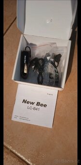 New bee sluchátko (původní cena 510kc) - 2