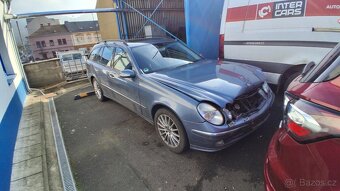 Mercedes-Benz E270CDI 2003 Avantgarde - 2