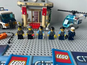 lego city 60008 - 2