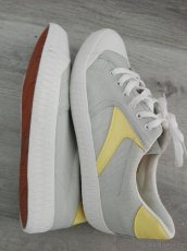 Nové tenisky Kylie - 2