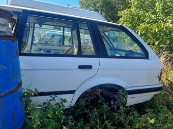 BMW E30 kombi - 2
