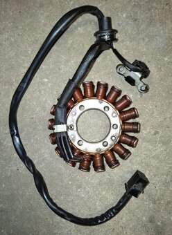 Suzuki Burgman 400. Stator zapalování- alternátor. od 1998. - 2