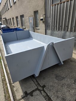 Avia kontejner na suť - 2