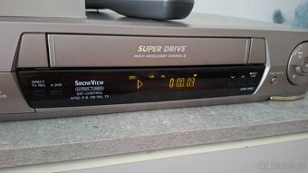 Videorekordér Panasonic NV HD647 + VHS kazety 41 ks. - 2