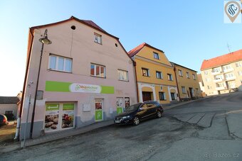 Rodinný dům se stodolou a uzavřeným dvorem, Poběžovice, okre - 2
