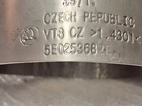 Koncovky nerez výfuk Octavia RS - nové s držáky - 2