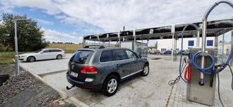 Volkswagen Touareg - 2