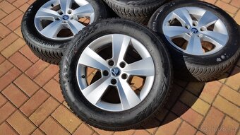 Zimní sada ŠKODA Superb, Passat 5x112 pneu 215/60/16 7-8mm - 2