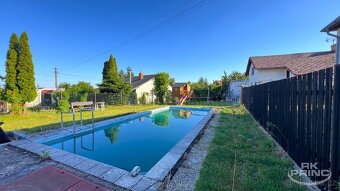 Rodinný dům 4+kk, 162 m² na pozemku 577 m², bazén, Jilové u - 2