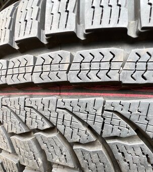 205/55 R17 95V XL zimní pneumatiky Nokian (3717A) - 2