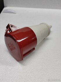 Zasuvka na kabel - 2