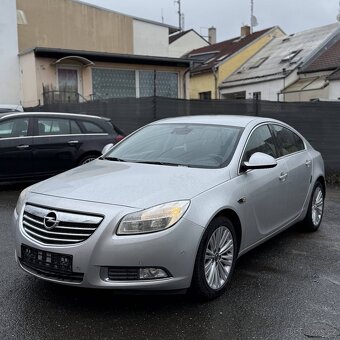 Opel Insignia 2.0 CDTi • 96 kW • 2013 • Kombi • BEZ KOROZE • - 2
