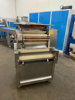 Rohlíkovače na tvarování těst - 2