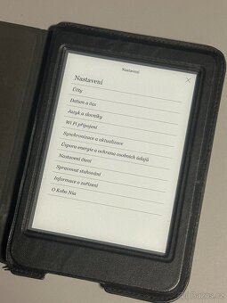 Čtečka elektronických knih Kobo Nia 8GB černá + obal 3 - 2