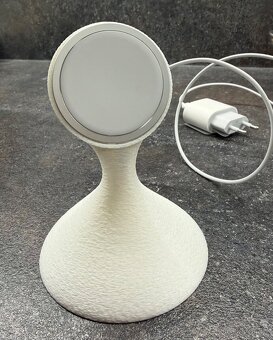 3D stojan pro iPhone s MagSafe  – moderní design - 2