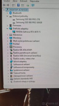 Skládaný Herní pc s příslušentsvím. - 2