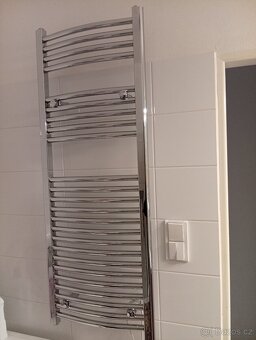 Topný žebřík do koupelny - 2