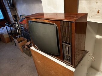 Starý televizor VIDEOTON - 2
