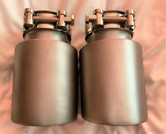 Výfukové koncovky "akrapovič " - 2