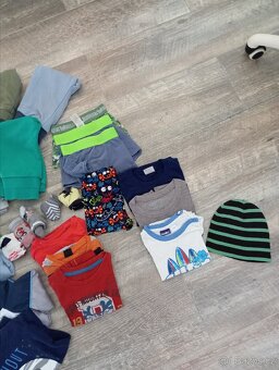 Balík oblečení 28 ks - 2