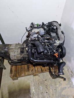 AUDI-ŠKODA MOTOR A PŘEVODOVKA 2.5TDI 120KW BCZ - 2