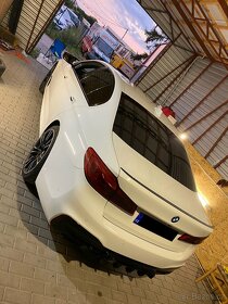 Spoiler na kufr M5 look na BMW 5 G30 - ČERNÝ LESK - 2