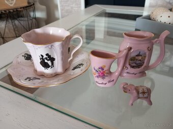 Růžový porcelán cena za vše 200kc - 2