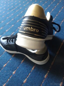 Zlatočerné tenisky umbro - 2