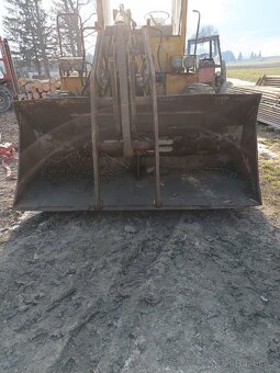 Prodám velkou lopatu na hon nebo po úpravě manipulátor - 2