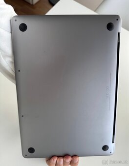 MacBook Pro (2017) - 2