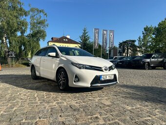 TOYOTA AURIS KOMBI 1,4D-4D KOUPENO V ČR.RV2014 - 2
