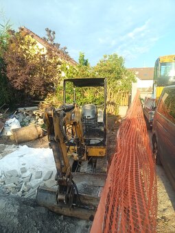 Minibagr CAT 301.6C - 2