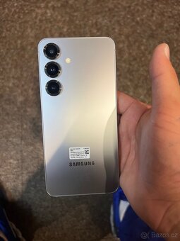Samsung Galaxy s25 - 2