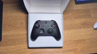 Xbox Series X gamepad - 2
