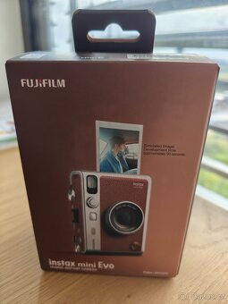 Fujifilm Instax Mini EVO Brown - 2