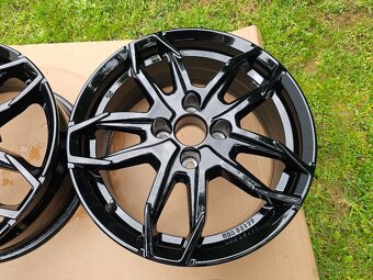 R16 4x108  Citroen Peugeot ZANOVNE. - 2