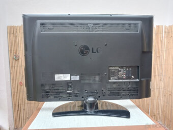 Televize LG 37LH5000 se set-top boxem - 2