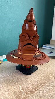 LEGO Harry Potter 76429 Mluvící Moudrý klobouk - 2