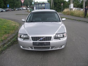 VOLVO S80,2.4 D5,120KW,AUTOMAT,VYHŘÍVANÁ SEDADLA-KŮŽE - 2