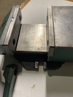 Strojní svěrák 160mm - 2