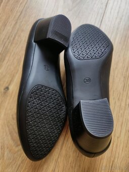 NOVÉ kožené lodičky Lasocki vel. 38 - 2