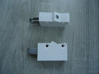 Závěsné skříňové kování, háky - 2