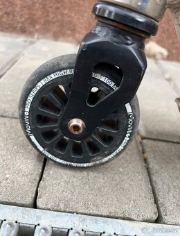 Freestyle koloběžka MOVINO - 2