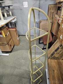 Nový rohový regál - 2