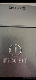 Lednice s mrazakem Indesit - 2