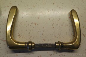 mosazné kličky do oken a kliky - 2