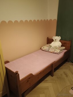 Rostoucí postel IKEA - 2