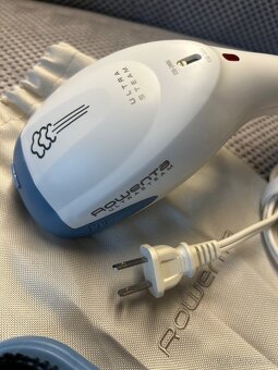 Napařovač oděvů Rowenta. - 2