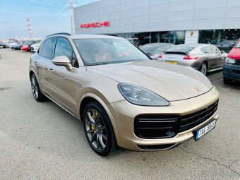 Prodám PORSCHE CAYENNE TURBO 2018 o výkonu 404 kW - 2
