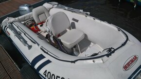 Člun Suzumar 320 s lodním motorem Honda 8 HP a přívěsem Tema - 2